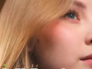 Lisa. 👉 next stream May 28 at ~ 7-8 am (GMT)